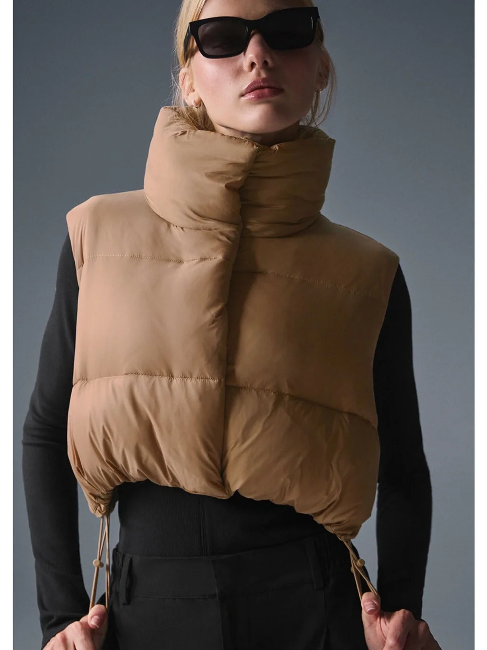 NWT ALO Yoga Extreme Cropped Gold Rush Puffer Vest